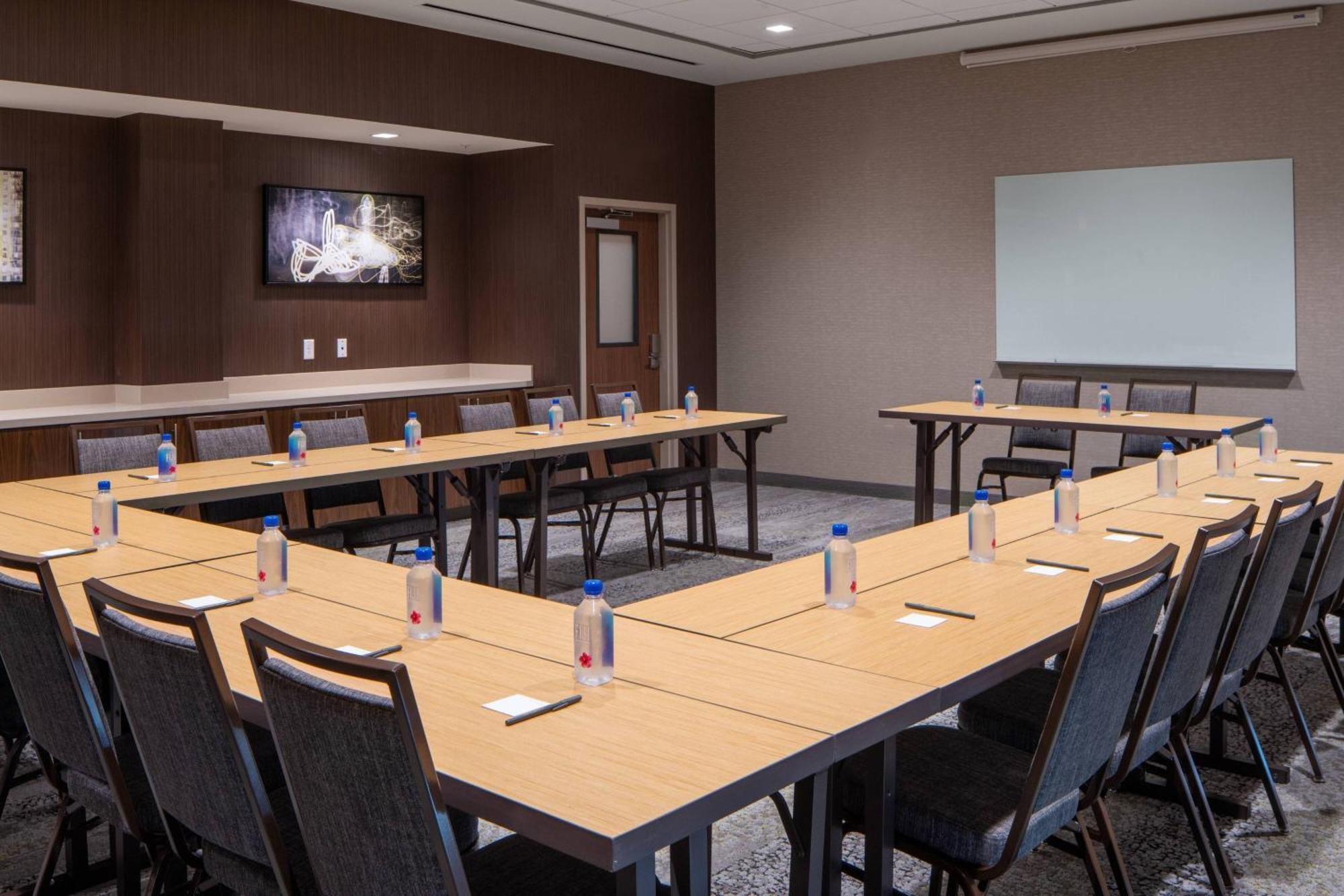 Courtyard By Marriott Lafayette South Hotel Bagian luar foto