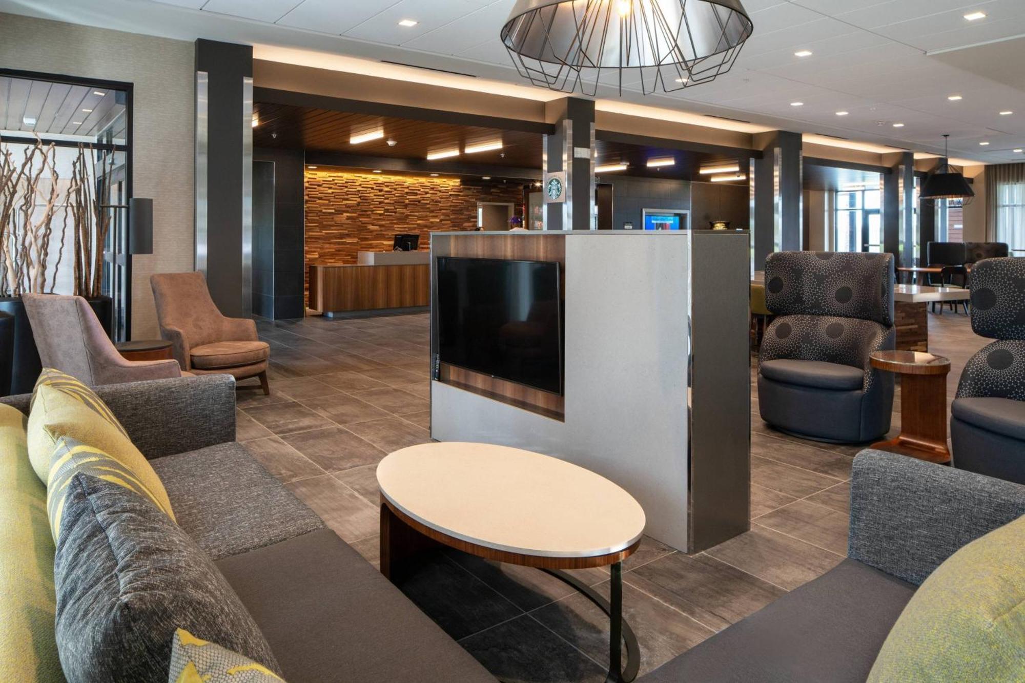 Courtyard By Marriott Lafayette South Hotel Bagian luar foto