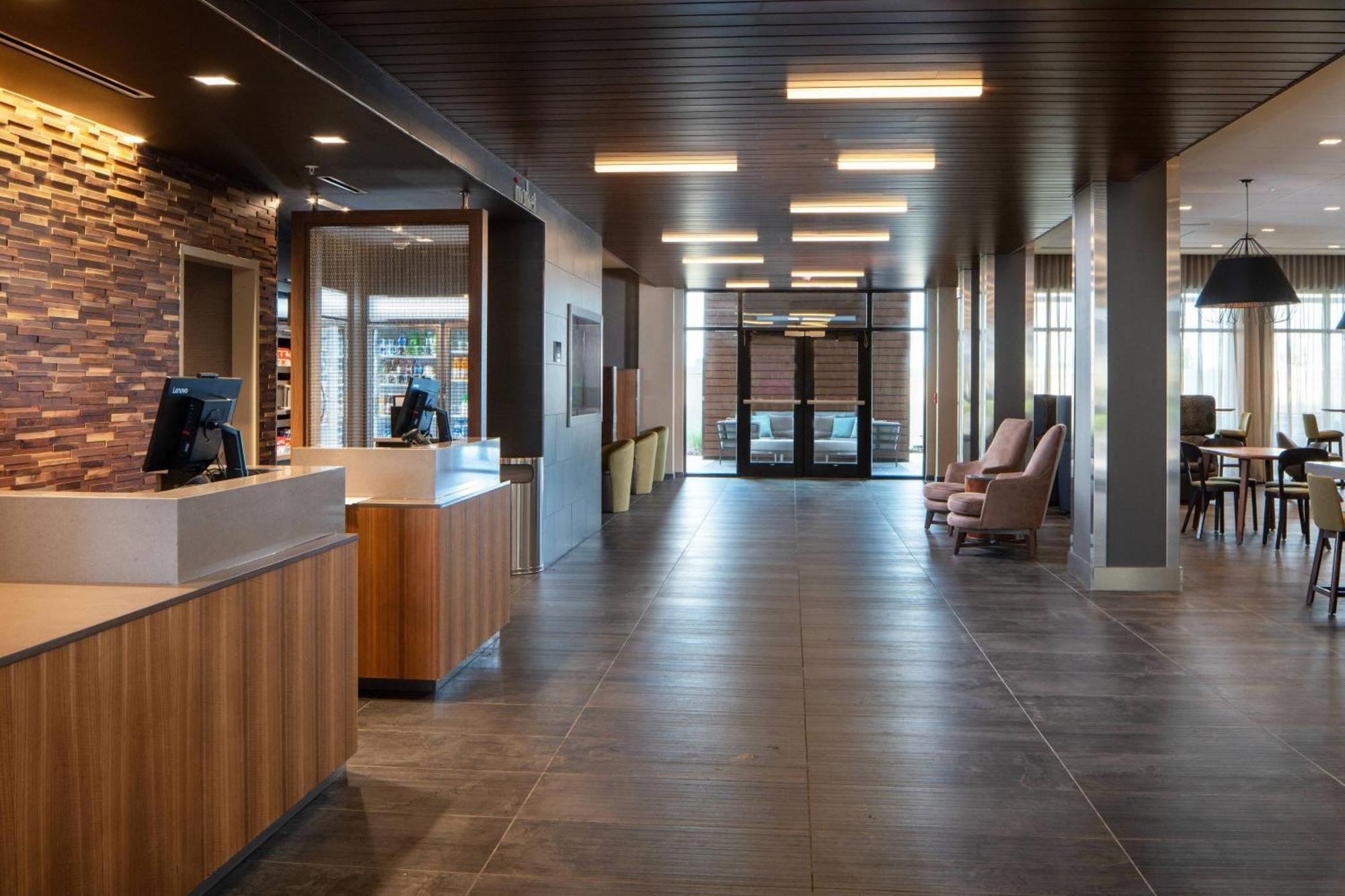 Courtyard By Marriott Lafayette South Hotel Bagian luar foto